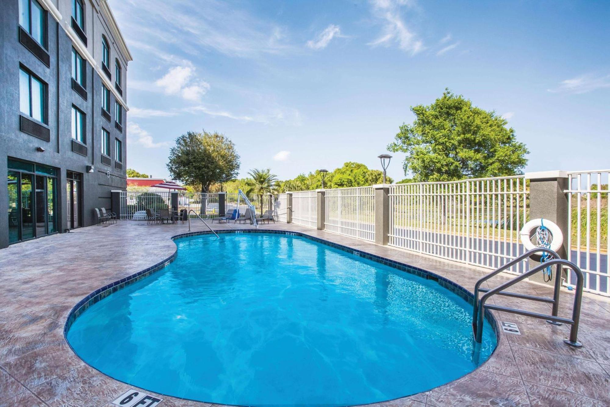 La Quinta By Wyndham Clearwater South Hotel Ngoại thất bức ảnh