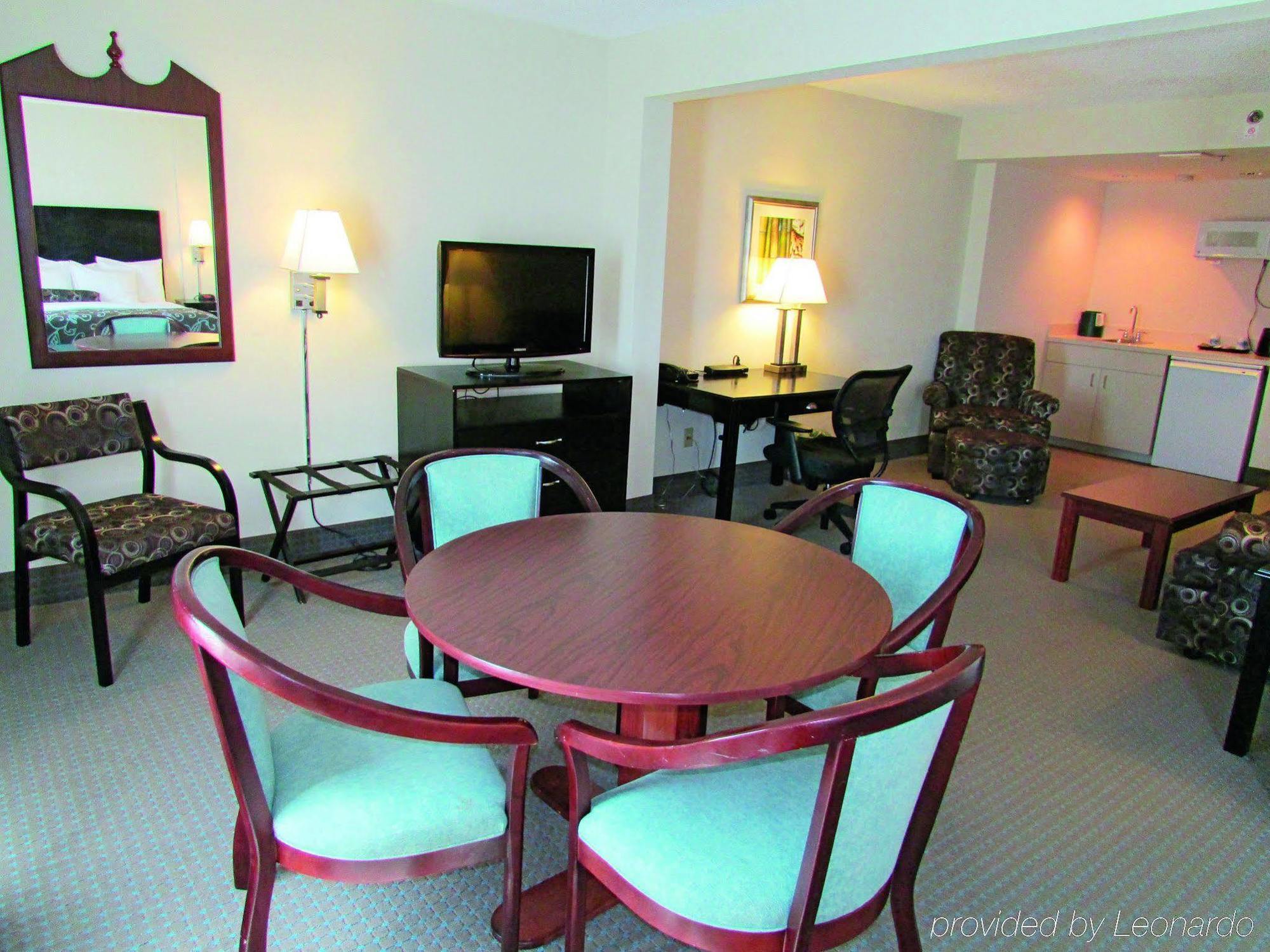 La Quinta By Wyndham Clearwater South Hotel Ngoại thất bức ảnh